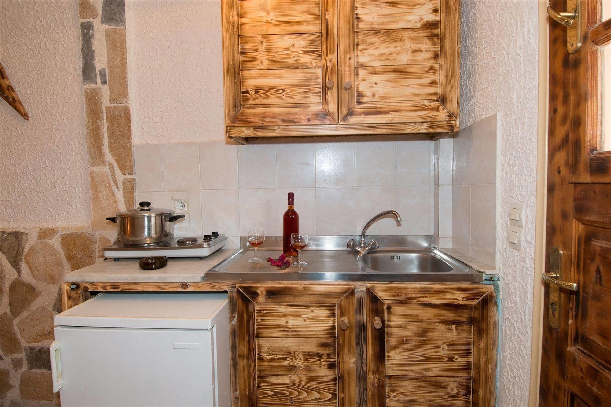 Lofos Studios Kerí Kültér fotó